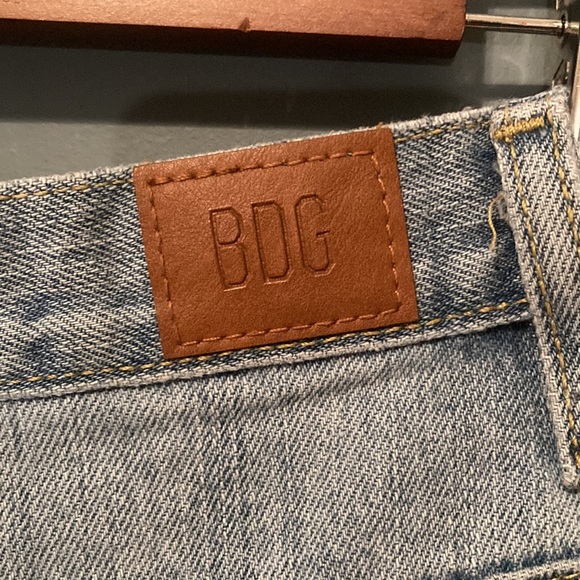 BDG Urban Outfitters Mom High Rise Cuffed Denim Shorts - Picture 3 of 7